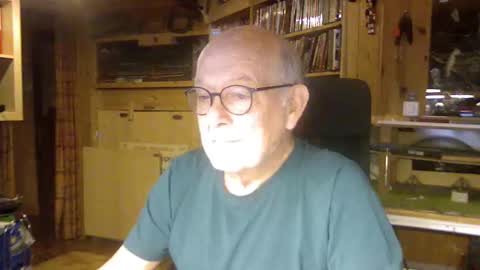 Snapshot of pomme1949 chatting on 12-02-25, 08:52 pomme1949 online show from 12-02-25, 08:52