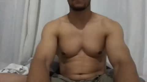 Snapshot of poormanbr chatting on 10-17-25, 09:50 poormanbr online show from 10-17-25, 09:50