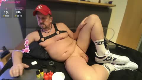 Snapshot of poppersbator73 chatting on 03-09-25, 05:49 poppersbator73 online show from 03-09-25, 05:49