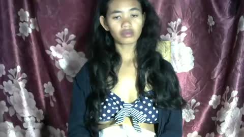 Snapshot of poppy_kelley chatting on 06-17-26, 04:37 Lilly online show from 06-17-26, 04:37
