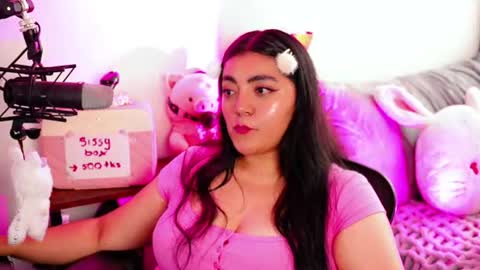 Snapshot of poppykens chatting on 06-17-26, 05:47 Poppy Kensington online show from 06-17-26, 05:47