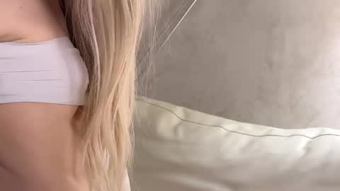 Snapshot of popshhhik chatting on 03-05-25, 06:23 Adele online show from 03-05-25, 06:23