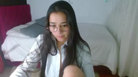 porcelainlux online show from 02-17-25, 03:25