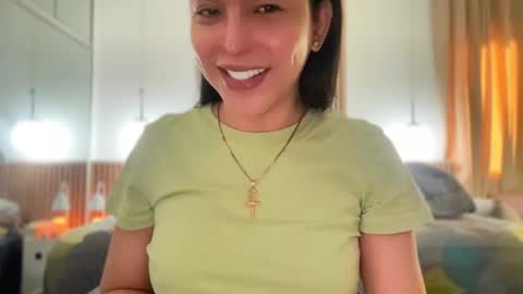 Snapshot of porndivasophia chatting on 10-21-25, 12:00 its SOPHIA online show from 10-21-25, 12:00