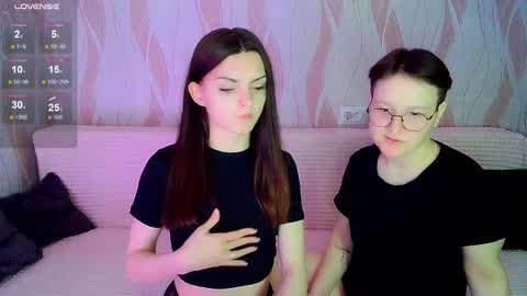 Ana and Tati online show from 10-19-25, 08:09