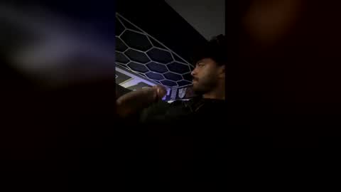 Snapshot of portugues_malvadao2 chatting on 03-21-26, 07:57 portugues_malvadao2 online show from 03-21-26, 07:57