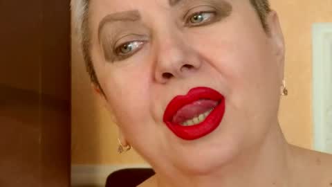 LADY POSH online show from 05-12-26, 06:49