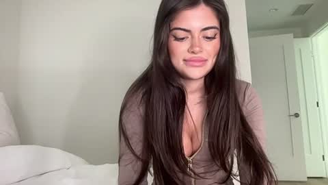 Selena online show from 06-28-26, 10:05