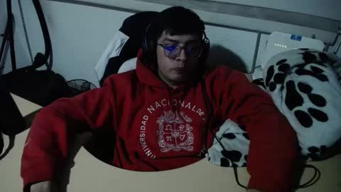 powerfulzeus2 online show from 09-19-25, 03:30