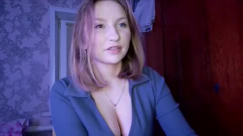 Snapshot of pr_in_cess_ chatting on 10-17-25, 07:27 pr_in_cess_ online show from 10-17-25, 07:27