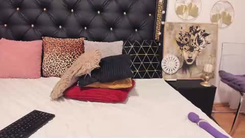 Ailyn online show from 06-12-26, 05:28
