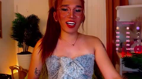 Snapshot of preciousrosedoll chatting on 02-18-26, 07:04 Rosedoll online show from 02-18-26, 07:04