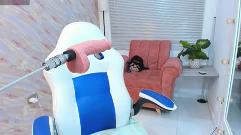 Luna online show from 03-10-26, 07:41