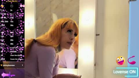 Luna online show from 04-12-26, 12:21