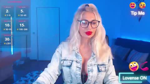 Victoria online show from 11-22-25, 07:02