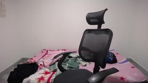 Plux online show from 10-07-25, 02:09