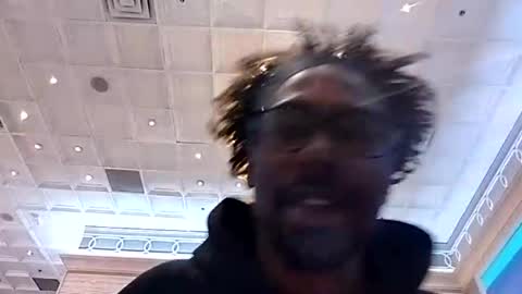 Snapshot of presidentialbryana chatting on 10-16-25, 12:44 Libra Lamont online show from 10-16-25, 12:44