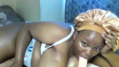 Prettie diva online show from 11-19-25, 12:27