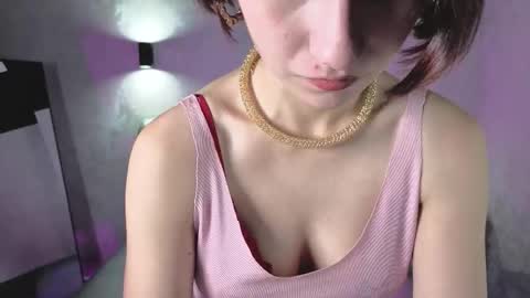 Alisa online show from 10-17-25, 01:09