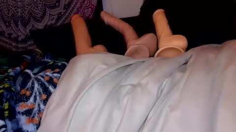 pretttykittty88 online show from 11-12-25, 08:48