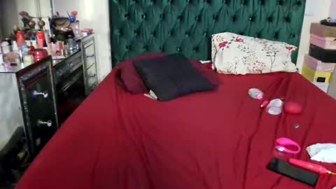 Yasmine pretty online show from 09-18-25, 11:18