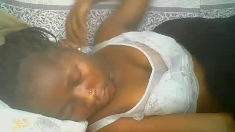 abella online show from 10-24-25, 12:19