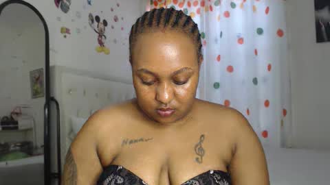 Snapshot of pretty_annah chatting on 10-17-25, 08:17 Annah online show from 10-17-25, 08:17