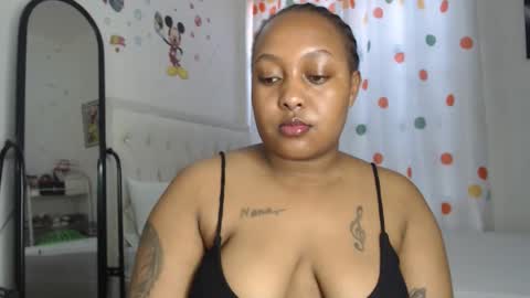 Snapshot of pretty_annah chatting on 10-19-25, 07:20 Annah online show from 10-19-25, 07:20