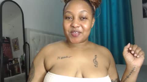 Snapshot of pretty_annah chatting on 05-14-26, 10:00 Annah online show from 05-14-26, 10:00