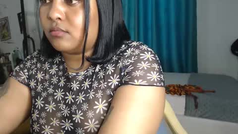 Snapshot of pretty_annah chatting on 05-29-26, 06:11 Annah online show from 05-29-26, 06:11