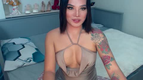 Snapshot of pretty_arielts chatting on 01-10-25, 01:21 ARIEL online show from 01-10-25, 01:21