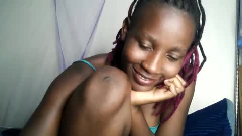 Snapshot of pretty_ass07 chatting on 05-07-26, 05:18 pretty_ass07 online show from 05-07-26, 05:18