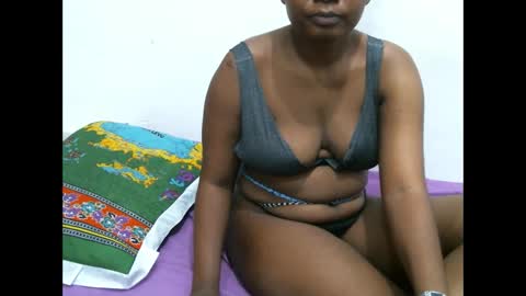 Snapshot of pretty_berbie chatting on 05-29-26, 03:59 eunice online show from 05-29-26, 03:59