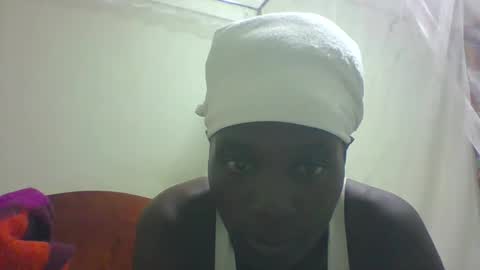 pretty_betty_ online show from 02-04-25, 03:36