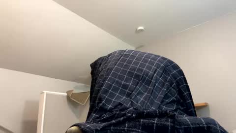 Snapshot of pretty_boy321 chatting on 12-11-24, 05:00 pretty_boy321 online show from 12-11-24, 05:00