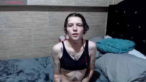 pretty_cristal22 online show from 02-21-25, 11:44