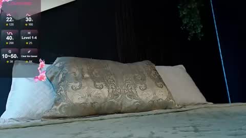 pretty_cristal22 online show from 02-13-26, 02:13