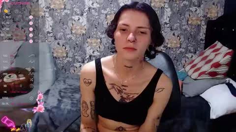 pretty_cristal22 online show from 05-10-26, 12:49