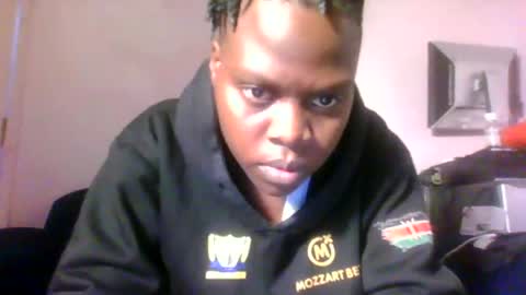 Snapshot of pretty_ebony23 chatting on 06-29-26, 05:13 chocolatebby90 online show from 06-29-26, 05:13