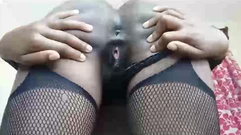 Snapshot of pretty_freaky chatting on 01-14-25, 08:20 Maya online show from 01-14-25, 08:20