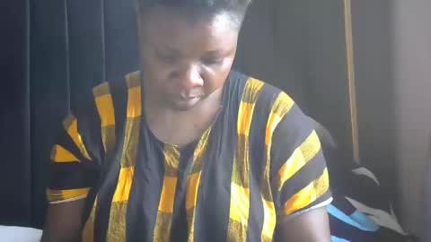 pretty_gaal online show from 12-15-24, 05:02