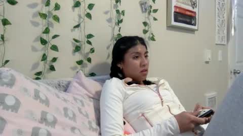 pretty_girl828687 online show from 11-29-25, 09:18