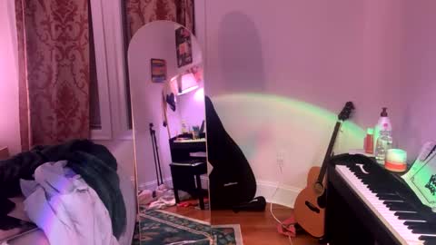 Sophie  online show from 12-16-24, 05:17