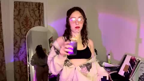 Sophie  online show from 01-13-25, 02:28