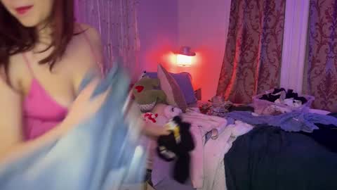 Sophie  online show from 02-27-25, 01:05