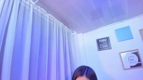 Snapshot of pretty_johnson_ chatting on 02-14-26, 12:02 pretty online show from 02-14-26, 12:02