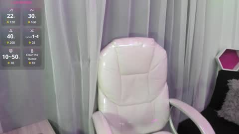 Snapshot of pretty_johnson_ chatting on 02-28-26, 11:33 pretty online show from 02-28-26, 11:33