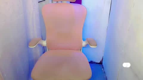 pretty_lady_kitty online show from 02-24-25, 05:53