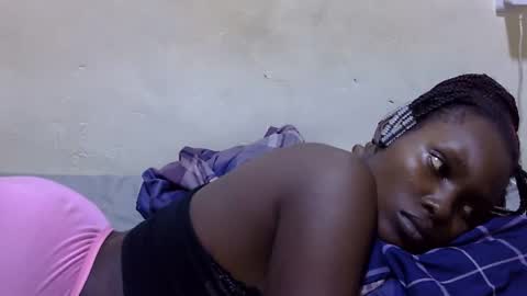 pretty_leila1 online show from 04-29-26, 11:22