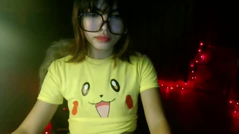 Snapshot of pretty_little_baby18 chatting on 02-22-26, 01:51 Venus online show from 02-22-26, 01:51